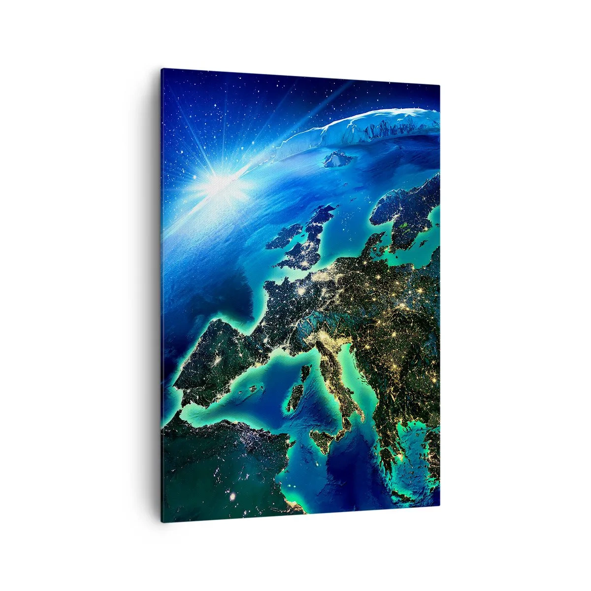 Quadro su tela - Stampe su Tela - Una vista di Europa dallo spazio, alla luce del sole nascente. - 70x100cm - L'Europa scintillante - Decorazione murale moderna per soggiorno e camera da letto ARTTOR