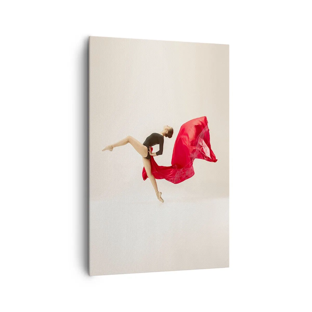 Quadro su tela - Stampe su Tela - Una ballerina dinamica in movimento con un abito nero e tessuto rosso. - 80x120cm - Rosso e nero - Decorazione murale moderna per soggiorno e camera da letto ARTTOR