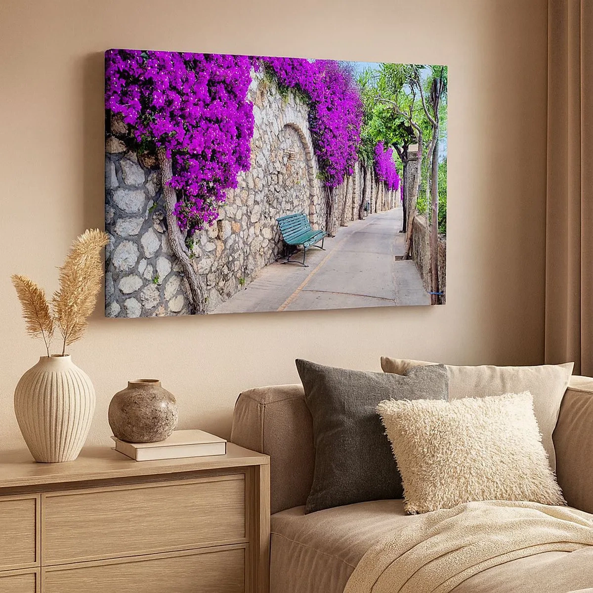 Quadro su tela - Stampe su Tela - Un sentiero in pietra con una panchina e fiori viola in fiore - 70x50cm - Incontriamoci al più presto - Decorazione murale moderna per soggiorno e camera da letto ARTTOR
