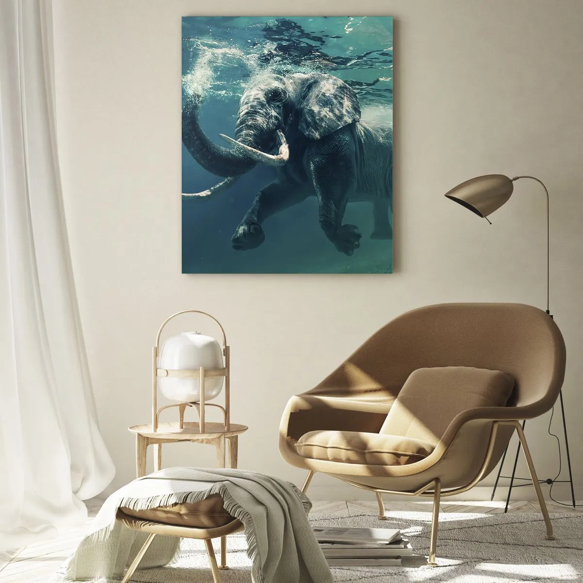 Quadro su vetro - Un elefante che nuota sott'acqua nelle profondità turchesi - 80x120cm - Tutti amano nuotare - Decorazione murale moderna per soggiorno e camera da letto ARTTOR