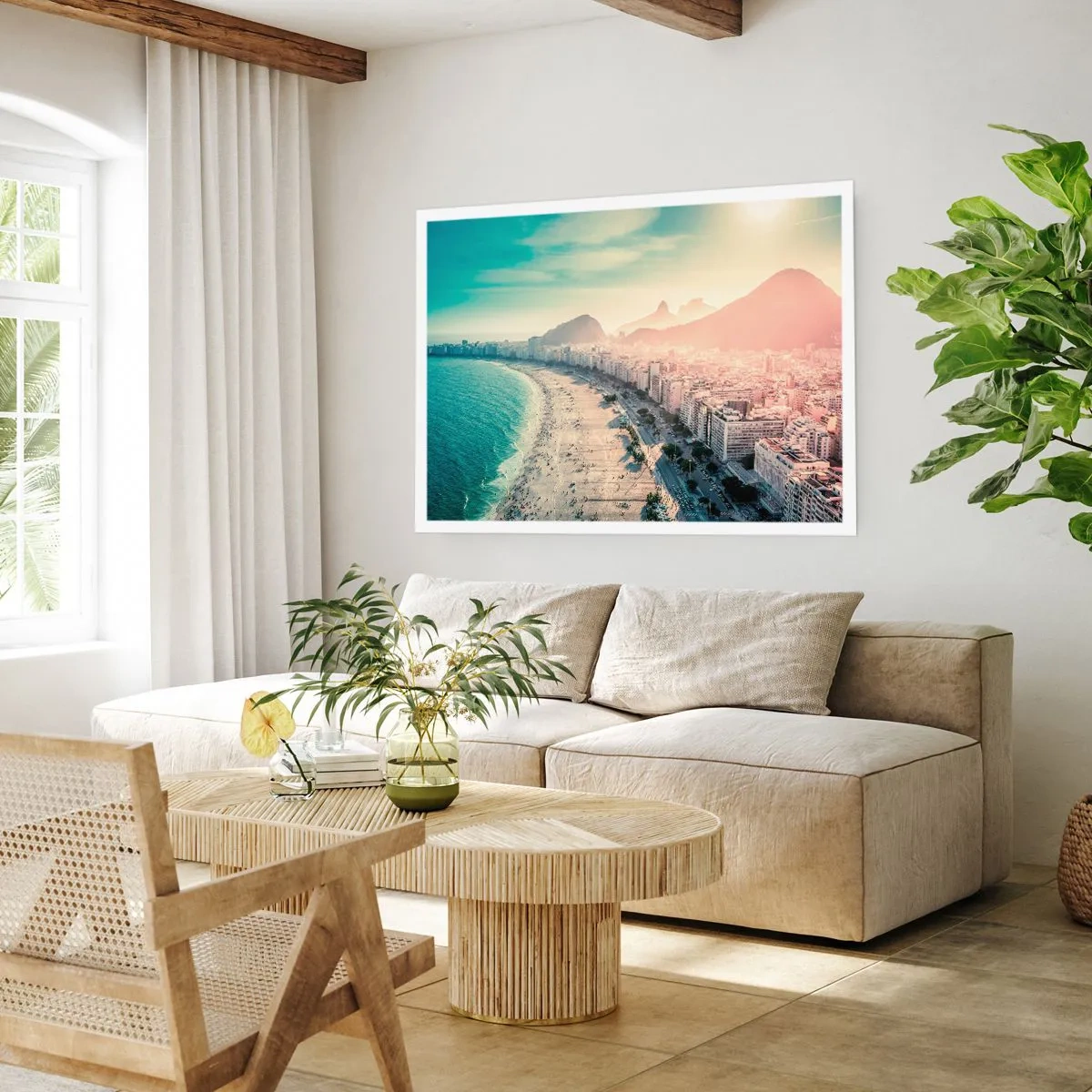 Poster - Panorama della spiaggia di Copacabana con le montagne sullo sfondo a Rio de Janeiro - 100x70cm - Vacanze senza fine a Rio - Decorazione murale moderna per soggiorno e camera da letto ARTTOR