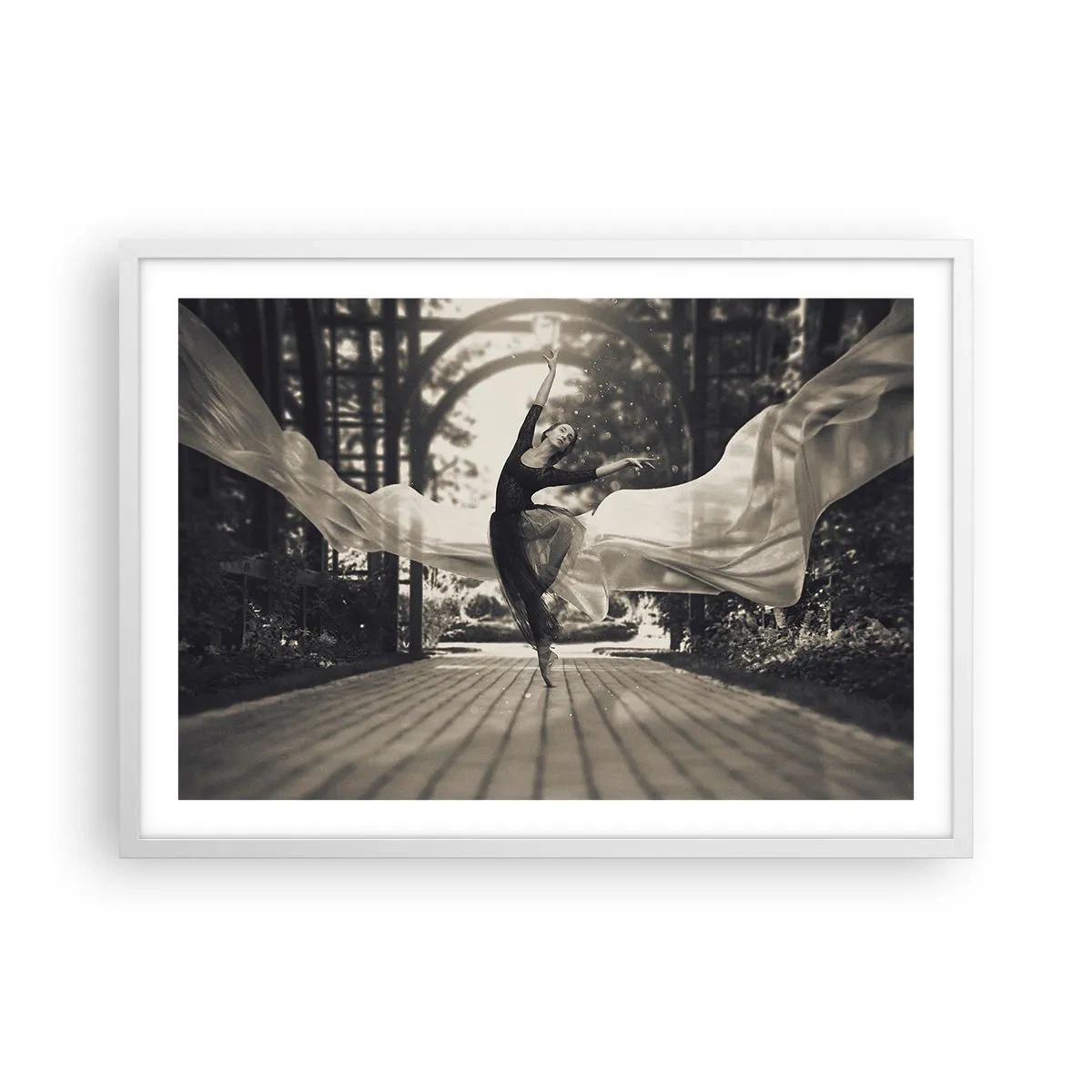 Poster in cornice bianca - La danza dello spirito del giardino - 70x50 cm