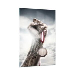 Quadro su vetro - Una mano alzata con una medaglia contro un cielo nuvoloso - 80x120cm - Per aspera ad astra - Decorazione murale moderna per soggiorno e camera da letto ARTTOR