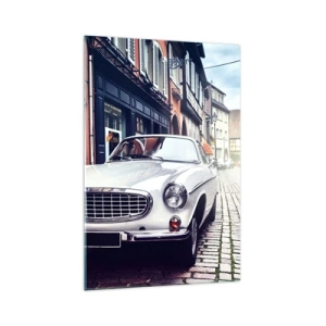 Quadro su vetro - Una classica auto bianca su una strada cittadina acciottolata - 70x100cm - Il passato è oggi - Decorazione murale moderna per soggiorno e camera da letto ARTTOR