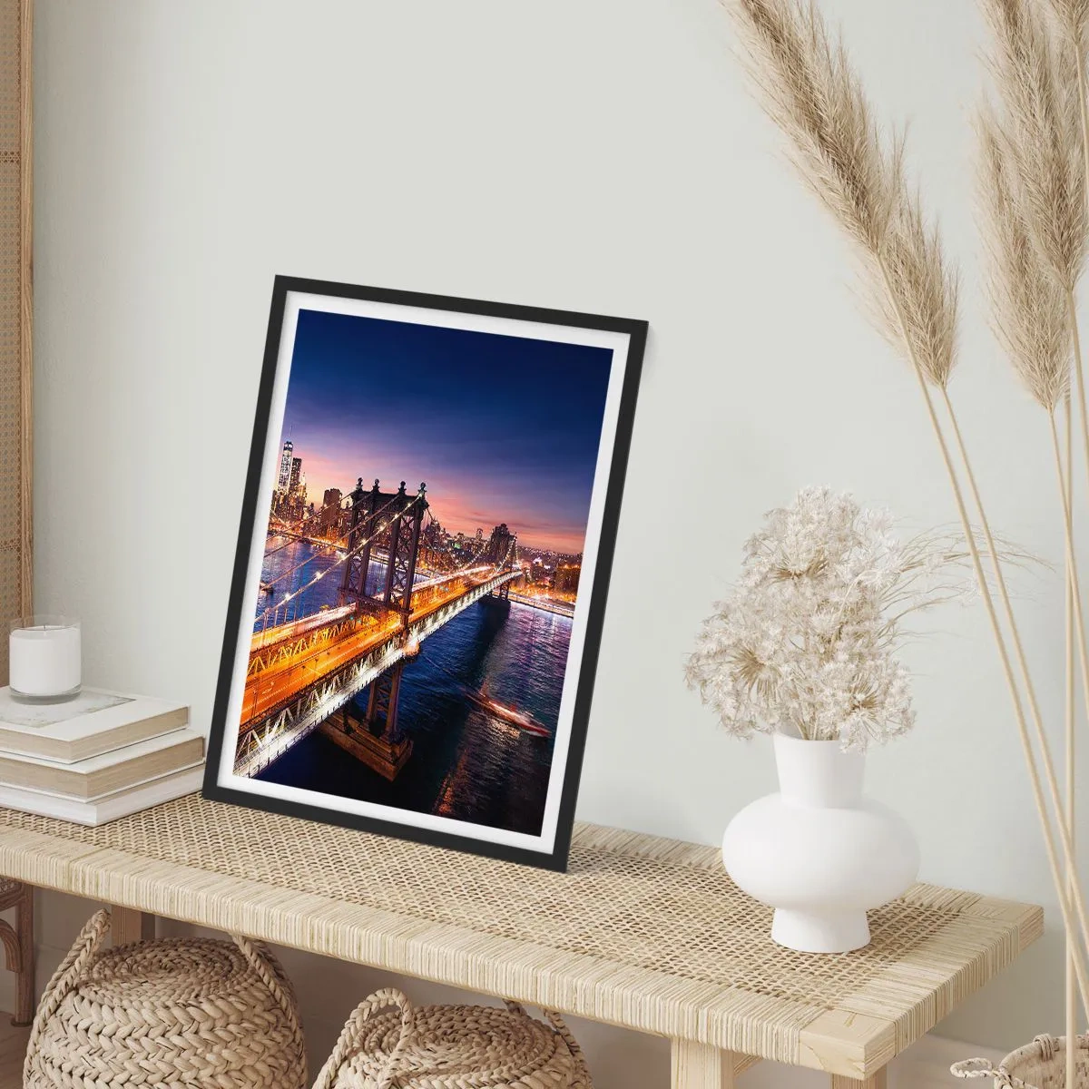 Poster in cornice nera - Il ponte luminoso fino al cuore della città - 30x40 cm