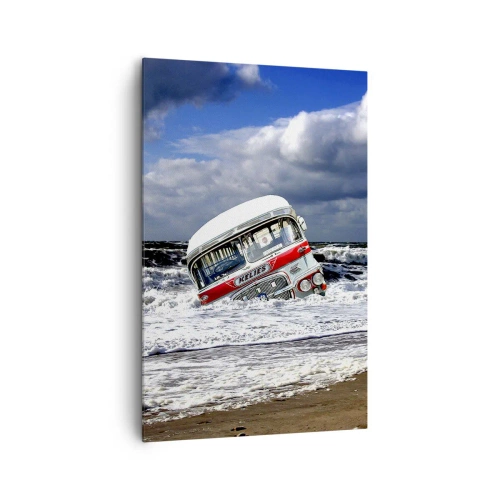 Quadro su tela - Stampe su Tela - Un autobus affondato sulla spiaggia tra onde e mare mosso - 80x120cm - Ti meravigli? - Decorazione murale moderna per soggiorno e camera da letto ARTTOR