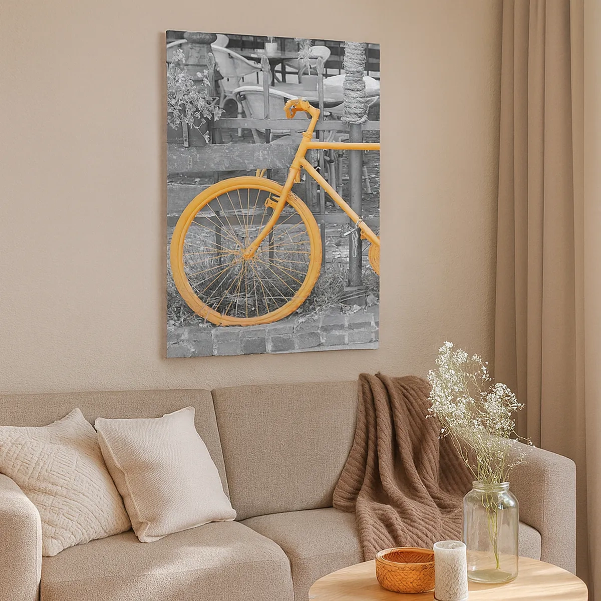 Quadro su tela - Stampe su Tela - Fotografia artistica di una bicicletta gialla su uno sfondo bianco e nero - 50x70cm - Vai, ti aspetto qui - Decorazione murale moderna per soggiorno e camera da letto ARTTOR