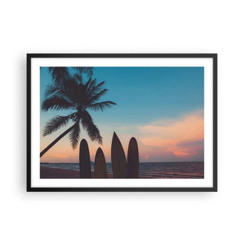 Poster in cornice nera - Tavole da surf sullo sfondo di una palma e di un tramonto - 70x50cm - Domani anche ci divertiamo - Decorazione murale moderna per soggiorno e camera da letto ARTTOR