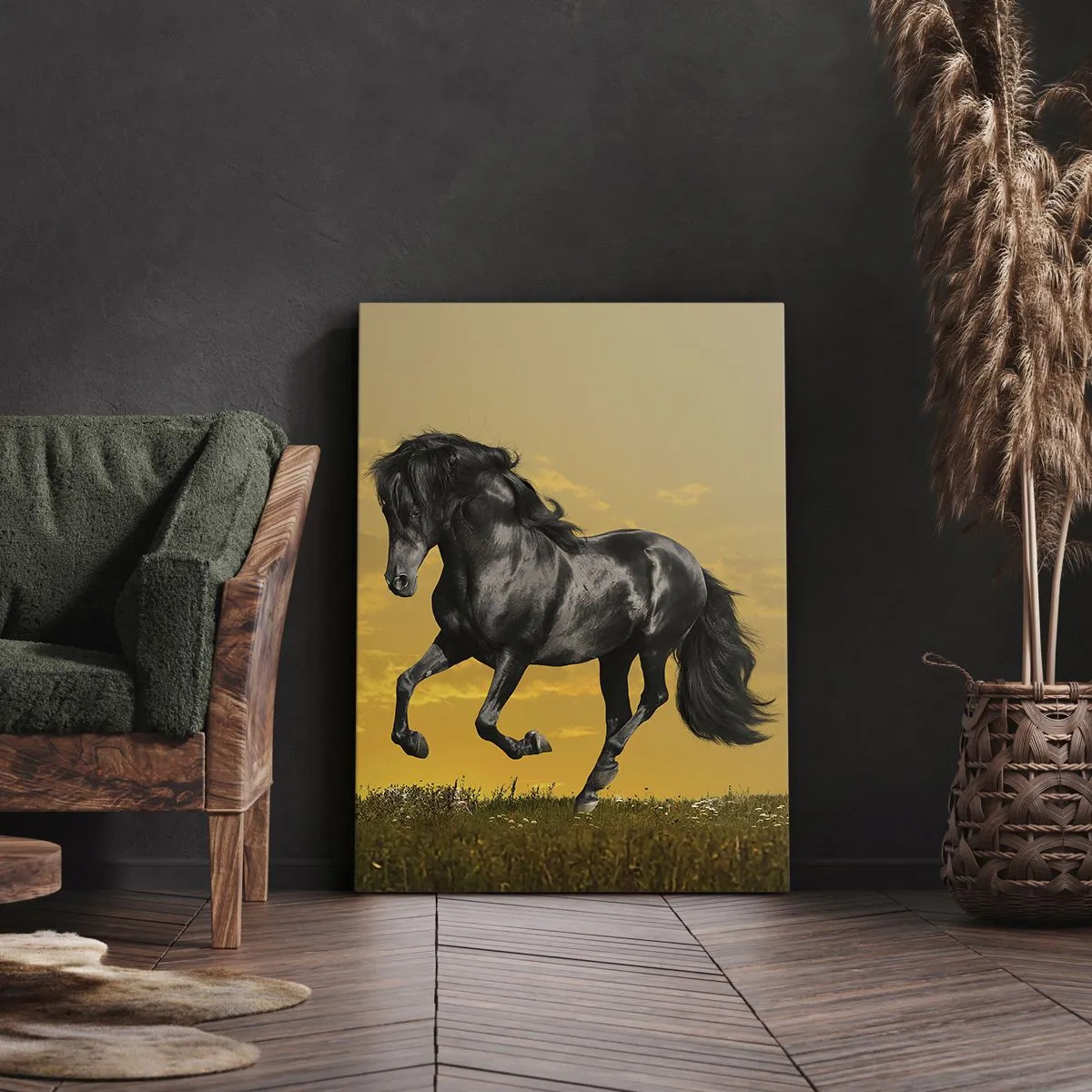 Quadro su tela - Stampe su Tela - Un cavallo nero galoppa sullo sfondo di un tramonto dorato. - 70x100cm - Bello, libero e selvaggio - Decorazione murale moderna per soggiorno e camera da letto ARTTOR