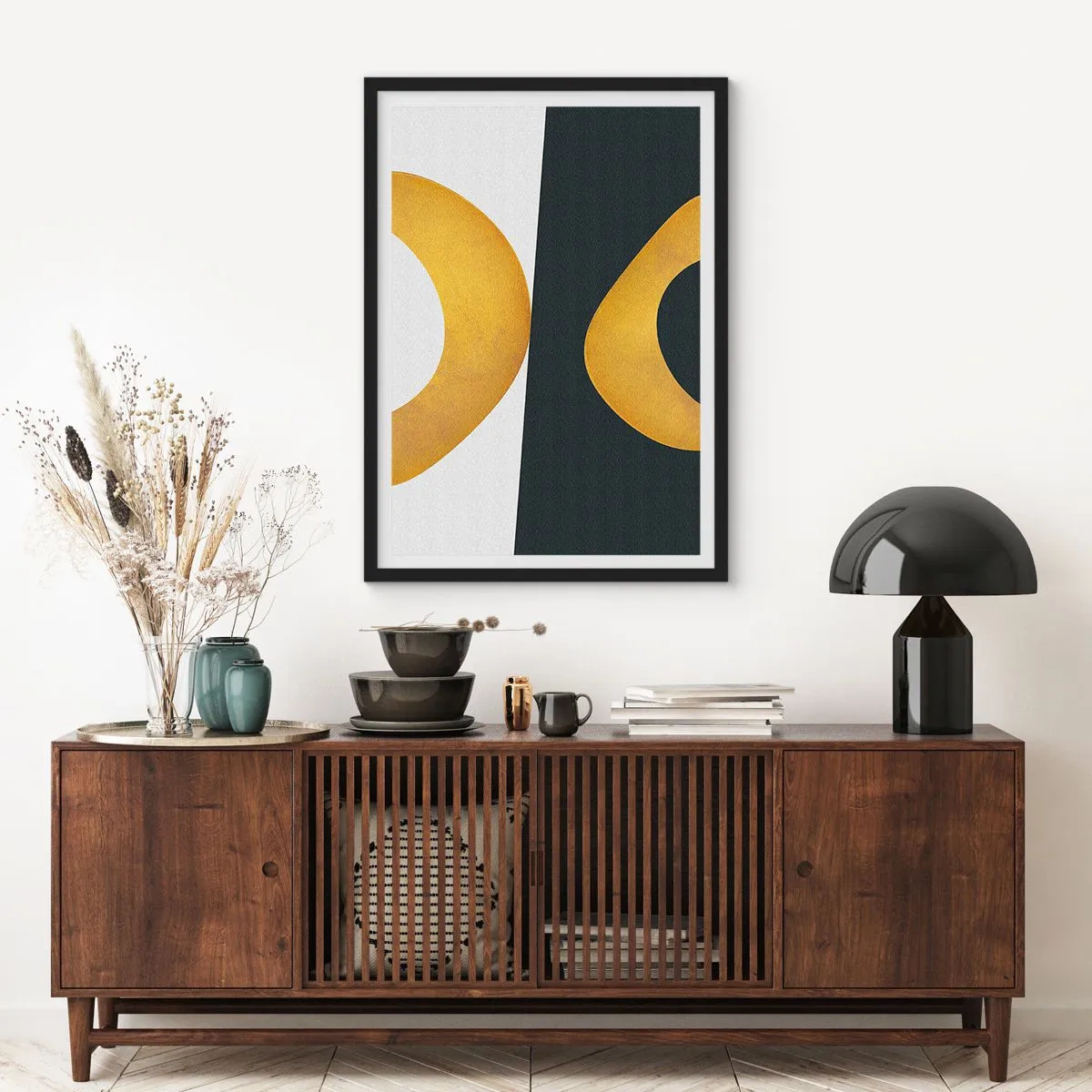 Poster in cornice nera - Una composizione astratta con forme dominanti in oro e verde scuro. - 50x70cm - Iniziamo dall'oro - Decorazione murale moderna per soggiorno e camera da letto ARTTOR