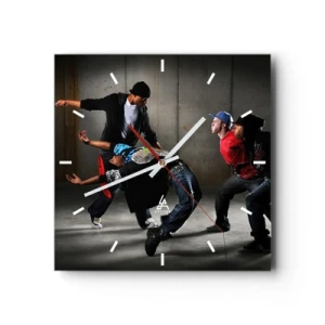 Orologio da parete - Orologio in Vetro - Un gruppo di ballerini hip-hop in una coreografia dinamica - 30x30cm - Ballare con il vento della strada - Decorazione murale moderna per soggiorno e camera da letto ARTTOR