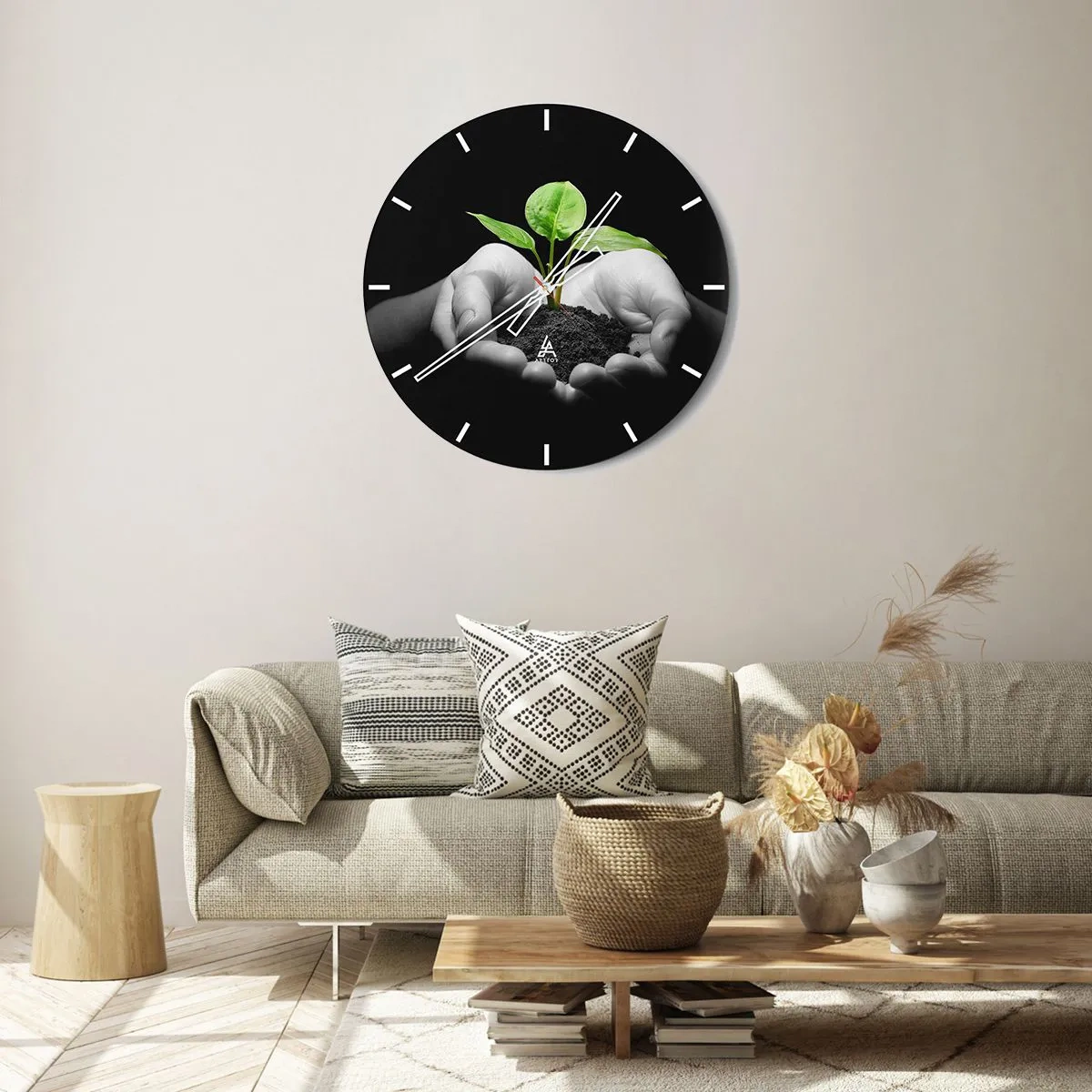 Orologio da parete - Orologio in Vetro - Un germoglio verde tenuto tra le mani su uno sfondo nero - 30x30cm - Amo la natura, la proteggo - Decorazione murale moderna per soggiorno, cucina e camera da letto ARTTOR