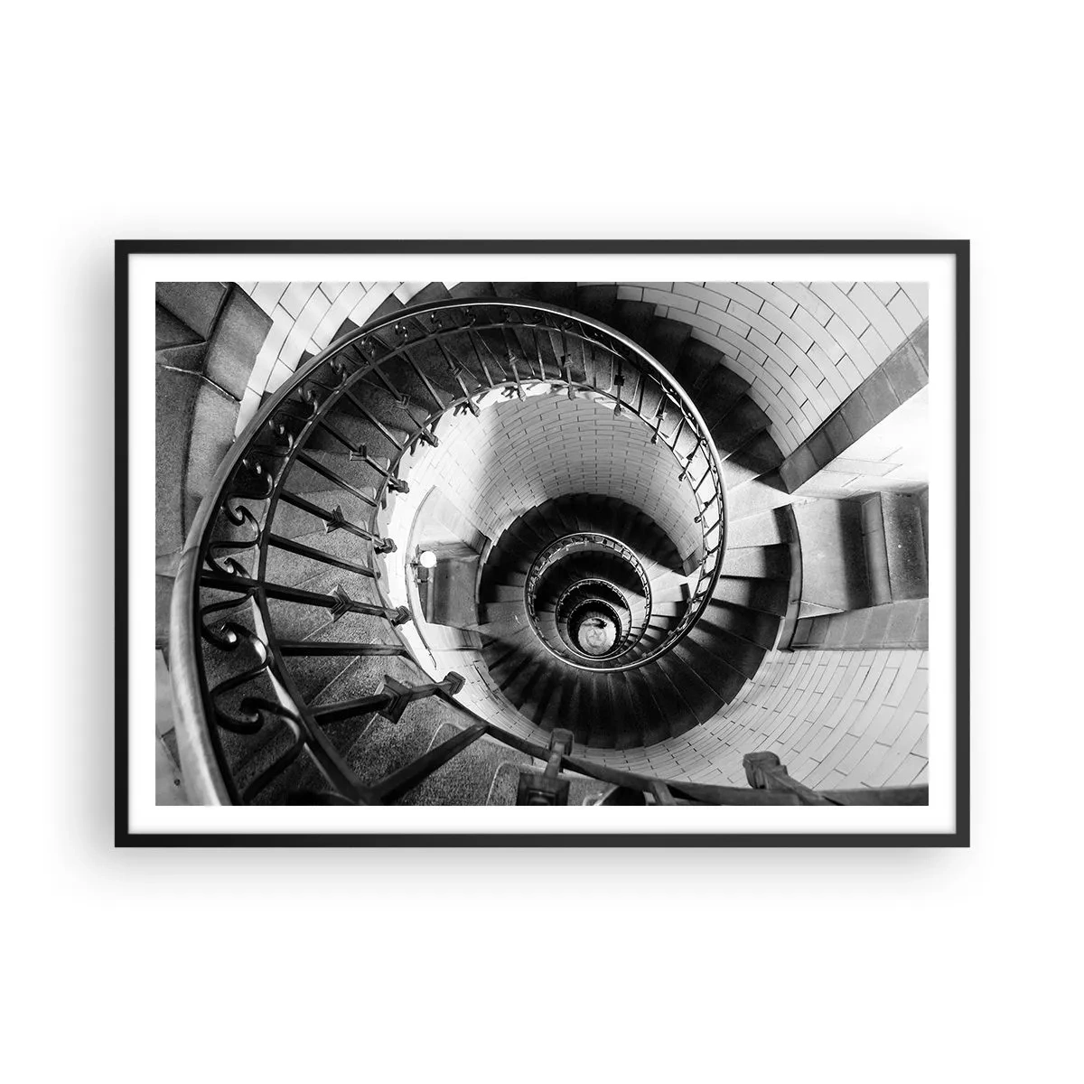 Poster in cornice nera - Fotografia in bianco e nero di una scala a chiocciola con prospettiva dall'alto verso il basso - 100x70cm - Ancora più in alto - Decorazione murale moderna per soggiorno e camera da letto ARTTOR
