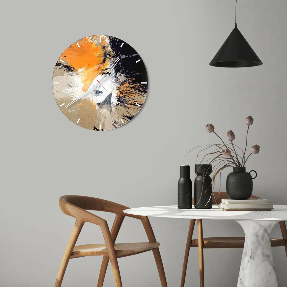 Orologio da parete - Orologio in Vetro - Ritratto astratto di una donna nelle calde tonalità dell'arancione e del beige. - 30x30cm - E la luce fu - Decorazione murale moderna per soggiorno, cucina e camera da letto ARTTOR