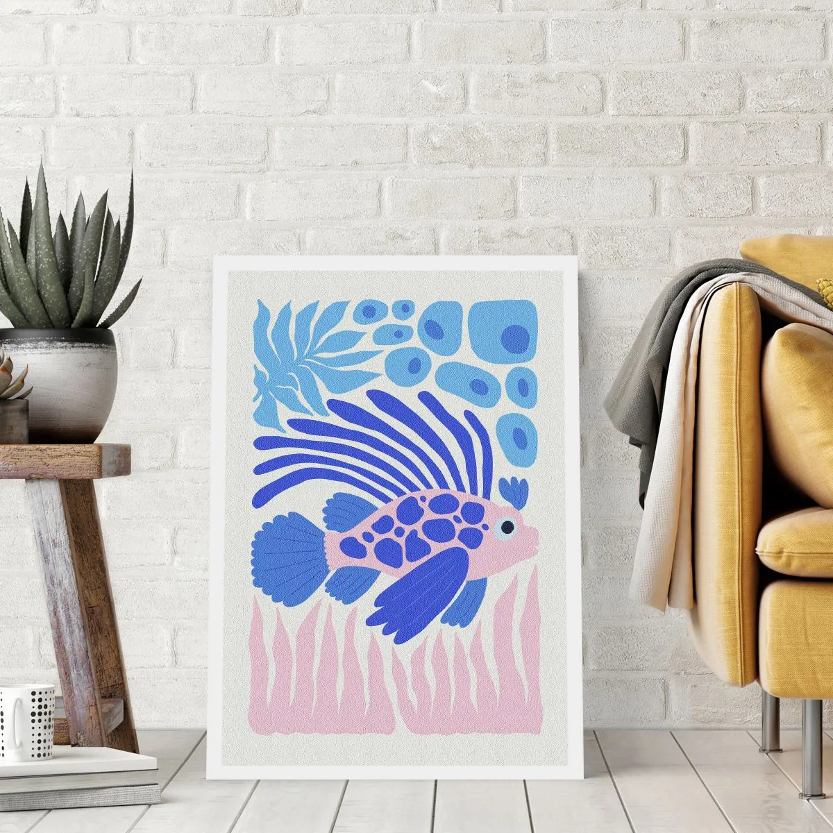 Poster - Pesci esotici stilizzati in un ambiente sottomarino - 50x70cm - Nel suo elemento - Decorazione murale moderna per soggiorno e camera da letto ARTTOR