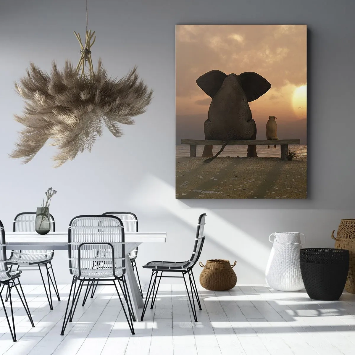 Quadro su tela - Stampe su Tela - Un elefante e un cane sono seduti su una panchina sulla spiaggia durante il tramonto. - 50x70cm - A volte bisogna tacere - Decorazione murale moderna per soggiorno e camera da letto ARTTOR