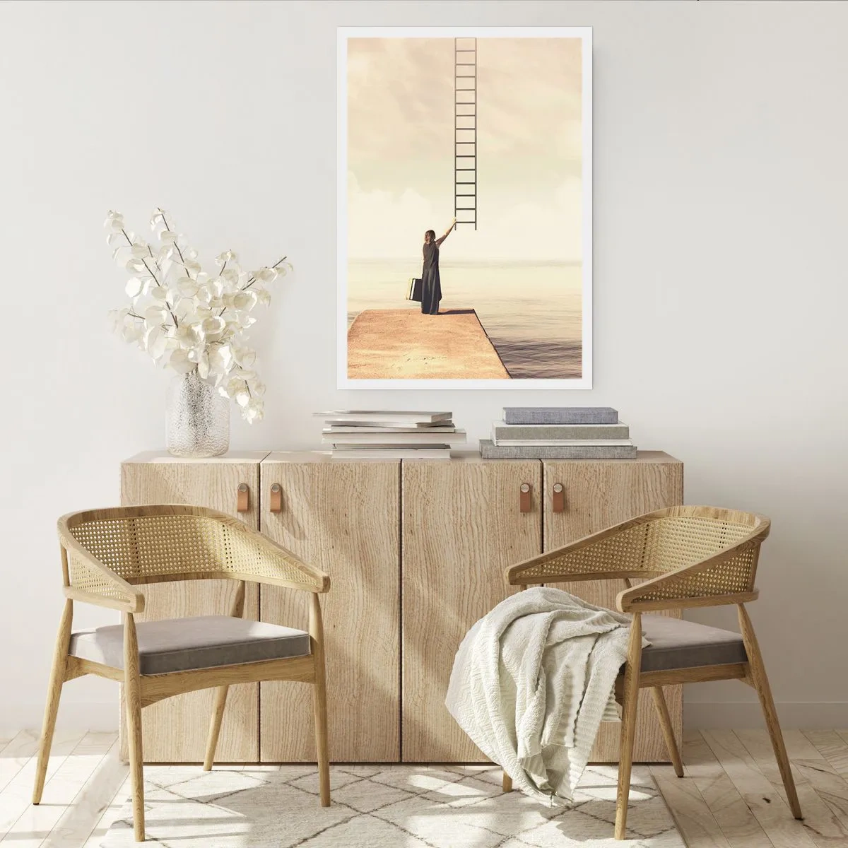 Poster - Una donna su un molo che cerca di raggiungere una scala che porta al paradiso - 50x70cm - Viaggio magico - Decorazione murale moderna per soggiorno e camera da letto ARTTOR