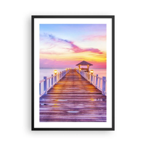 Poster in cornice nera - Un molo con un gazebo illuminato dal sole al tramonto - 50x70cm - Silenzio della sera in lilla e oro - Decorazione murale moderna per soggiorno e camera da letto ARTTOR