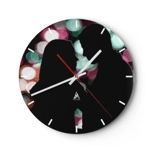 Orologio da parete - Orologio in Vetro - Silhouette di una coppia su uno sfondo di luci bokeh colorate - 30x30cm - Si! - Decorazione murale moderna per soggiorno, cucina e camera da letto ARTTOR