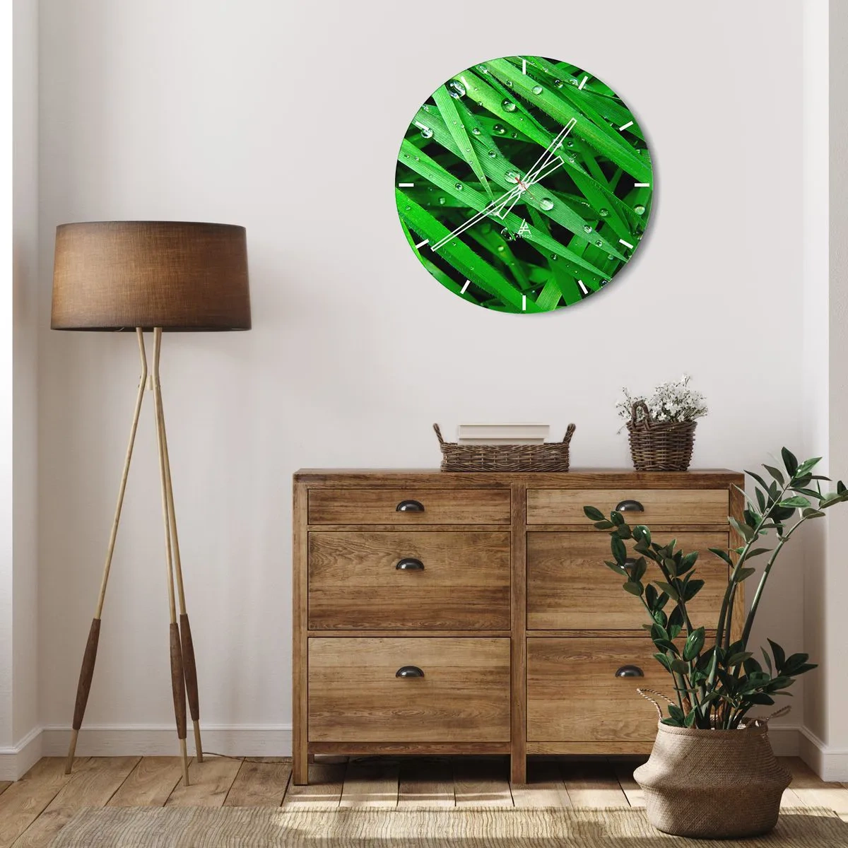 Orologio da parete - Orologio in Vetro - Primo piano di foglie verdi ricoperte di gocce d'acqua - 30x30cm - Giocando con il verde - Decorazione murale moderna per soggiorno, cucina e camera da letto ARTTOR