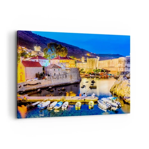 Quadro su tela - Stampe su Tela - Un pittoresco porto di notte con edifici illuminati - 100x70cm - Notte luminosa sull'Adriatico - Decorazione murale moderna per soggiorno e camera da letto ARTTOR