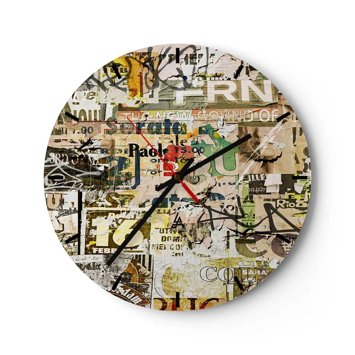 Orologio da parete - Orologio in Vetro - Una composizione di molti strati di vecchi manifesti e iscrizioni - 30x30cm - Qualcosa sta succedendo… - Decorazione murale moderna per soggiorno, cucina e camera da letto ARTTOR