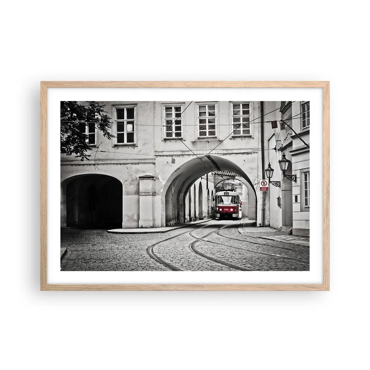 Poster in cornice rovere chiaro - Attraverso il labirinto cittadino - 70x50 cm