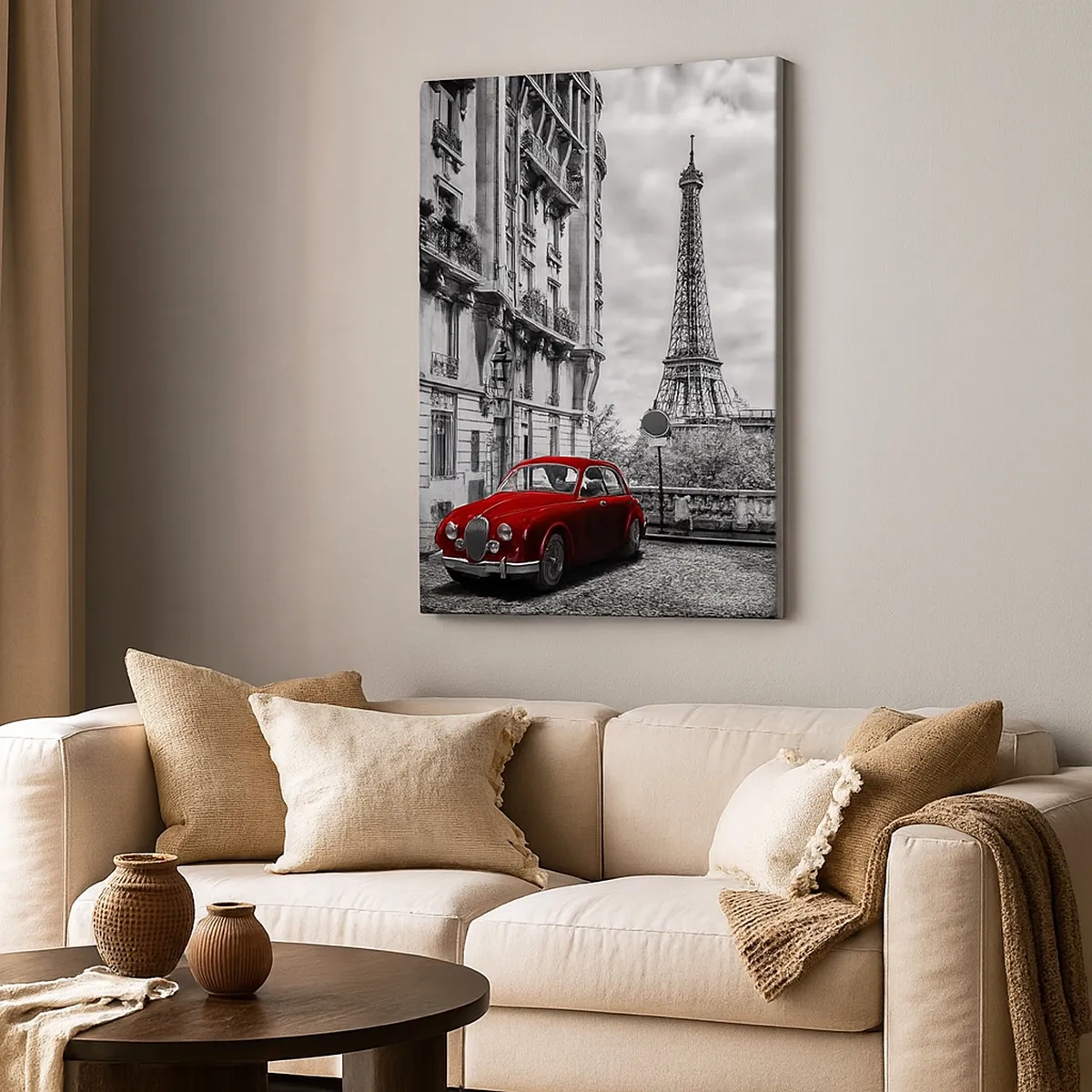 Quadro su tela - Stampe su Tela - Un'auto rossa con la Torre Eiffel sullo sfondo in un'ambientazione in bianco e nero - 50x70cm - Predatore in città - Decorazione murale moderna per soggiorno e camera da letto ARTTOR