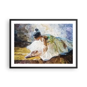 Poster in cornice nera - Una ballerina in abito bianco in stile pittorico su uno sfondo impressionista. - 70x50cm - Dal quadro di Degas - Decorazione murale moderna per soggiorno e camera da letto ARTTOR