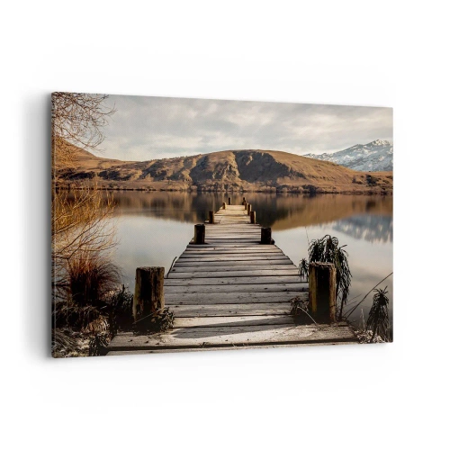 Quadro su tela - Stampe su Tela - Un molo di legno su un lago circondato da pittoresche colline - 120x80cm - Paesaggio nel silenzio - Decorazione murale moderna per soggiorno e camera da letto ARTTOR
