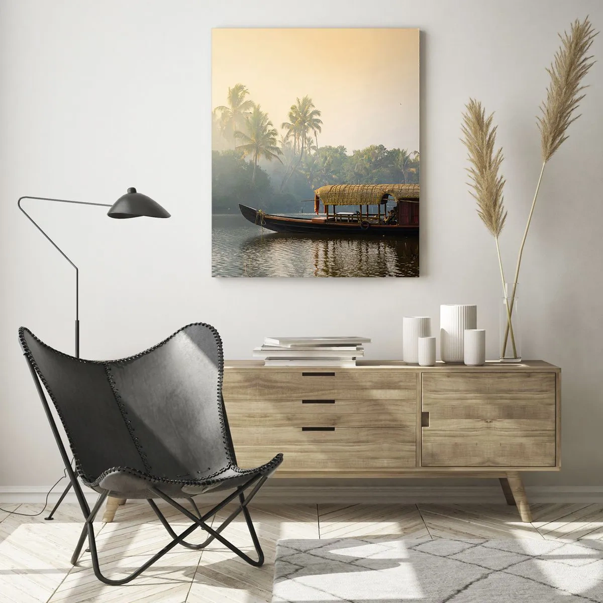Quadro su vetro - Una barca tradizionale su un fiume calmo tra le palme - 70x100cm - Casa sul fiume - Decorazione murale moderna per soggiorno e camera da letto ARTTOR