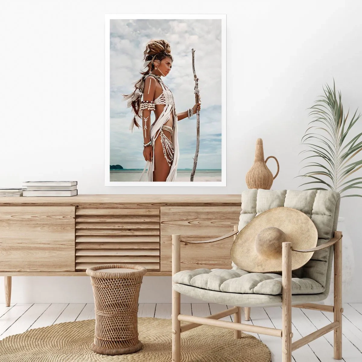 Poster - Figura stilizzata di una donna in un ambiente tropicale - 50x70cm - La regina dei tropici - Decorazione murale moderna per soggiorno e camera da letto ARTTOR