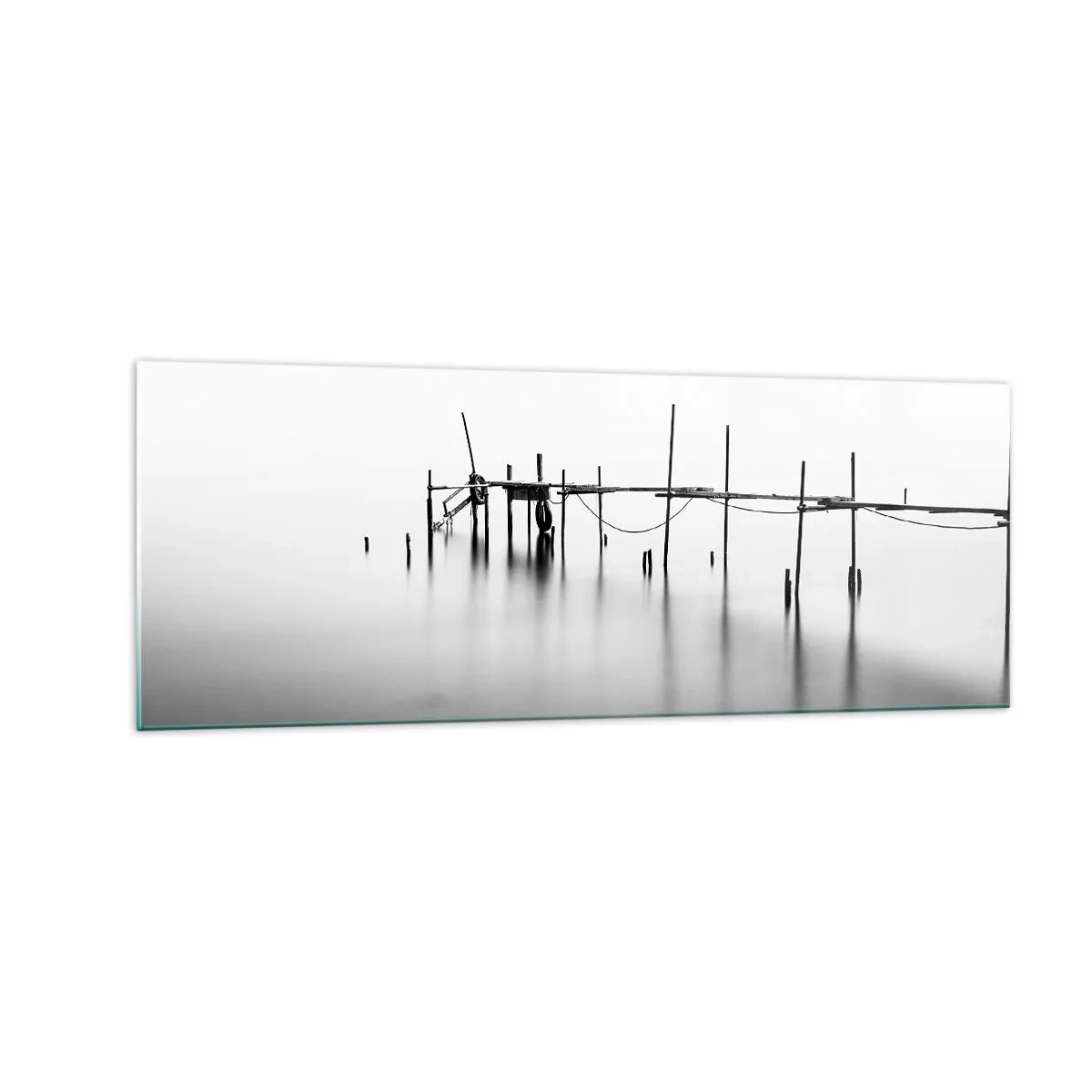 Quadro su vetro - Un molo bianco e nero immerso in un paesaggio nebbioso - 140x50cm - E se la luce non c'è? - Decorazione murale moderna per soggiorno e camera da letto ARTTOR