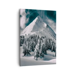 Quadro su tela - Stampe su Tela - Una cima di montagna innevata circondata da una foresta invernale - 50x70cm - Il paese della neve e del ghiaccio - Decorazione murale moderna per soggiorno e camera da letto ARTTOR