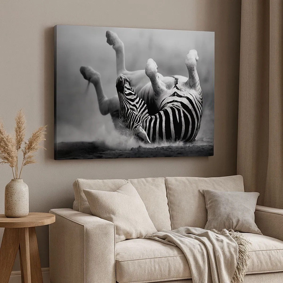 Quadro su tela - Stampe su Tela - Una zebra bianca e nera che rotola nella sabbia - 70x50cm - Morire dal ridere - Decorazione murale moderna per soggiorno e camera da letto ARTTOR