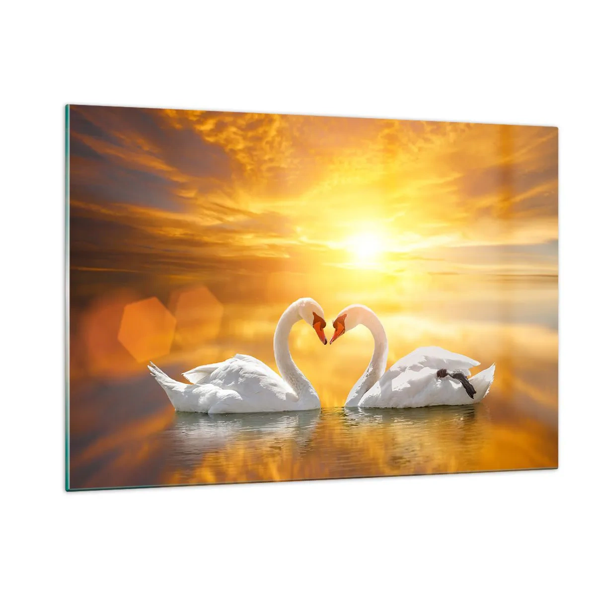 Quadro su vetro - Due cigni sull'acqua formano un cuore sullo sfondo di un tramonto - 120x80cm - Cuore è la più bella parola del mondo… - Decorazione murale moderna per soggiorno e camera da letto ARTTOR