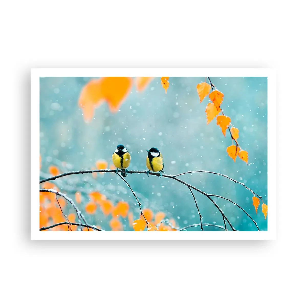 Poster - Due uccelli su un ramo in un ambiente invernale con foglie gialle. - 100x70cm - Pettegolezzi alati - Decorazione murale moderna per soggiorno e camera da letto ARTTOR