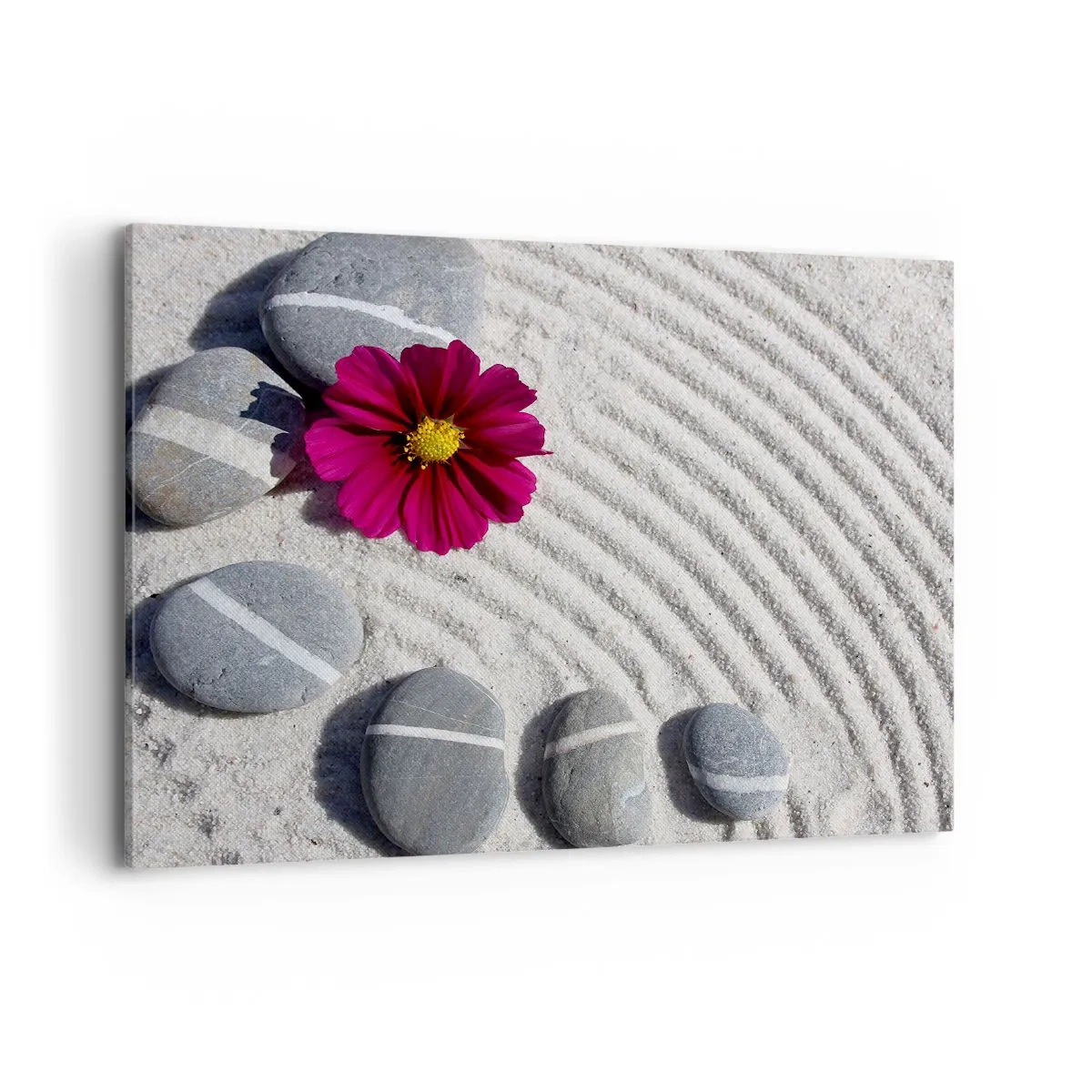 Quadro su tela - Stampe su Tela - Pietre e un fiore rosa sulla sabbia in stile zen - 100x70cm - Energia e pace nel cerchio magico della natura - Decorazione murale moderna per soggiorno e camera da letto ARTTOR