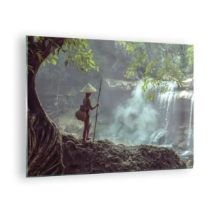 Quadro su vetro - Un ragazzo con una lancia vicino a una cascata nella foresta pluviale - 70x50cm - In armonia con la natura - Decorazione murale moderna per soggiorno e camera da letto ARTTOR