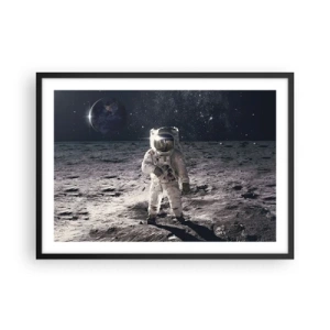 Poster in cornice nera - Astronauta sulla superficie della Luna con la Terra sullo sfondo - 70x50cm - Saluti dalla luna - Decorazione murale moderna per soggiorno e camera da letto ARTTOR
