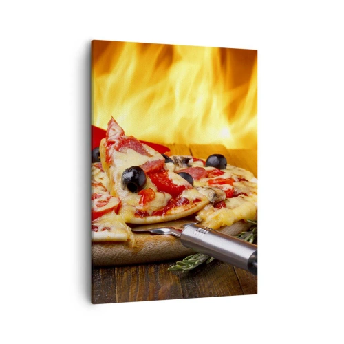 Quadro su tela - Stampe su Tela - Pizza con olive, pomodori e peperoni su sfondo di fiamme - 50x70cm - From Italy with love - Decorazione murale moderna per soggiorno e camera da letto ARTTOR