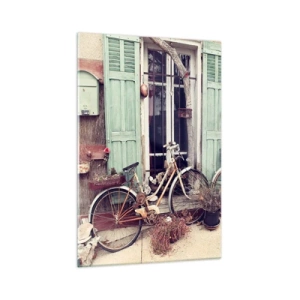 Quadro su vetro - Biciclette d'epoca davanti a una porta di legno con persiane color pastello - 70x100cm - Evviva la provincia - Decorazione murale moderna per soggiorno e camera da letto ARTTOR