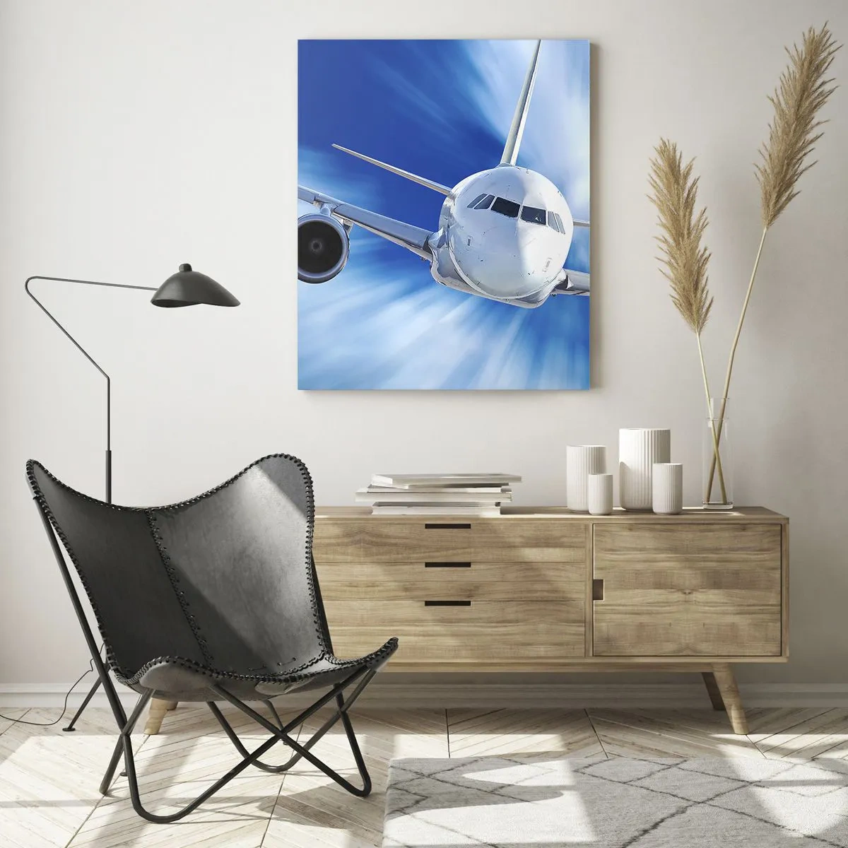 Quadro su vetro - Un aereo passeggeri contro un cielo blu dinamico - 50x70cm - Nel cielo, più veloce del vento - Decorazione murale moderna per soggiorno e camera da letto ARTTOR