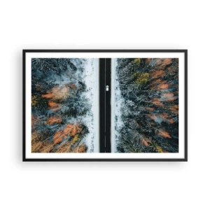 Poster in cornice nera - Tagliando la foresta invernale - 91x61 cm