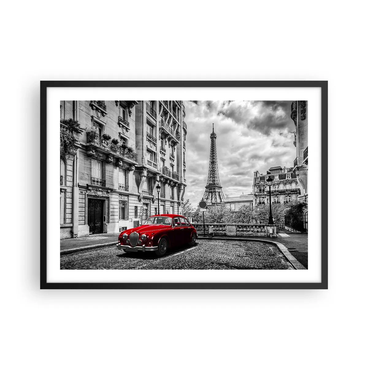 Poster in cornice nera - Un'auto rossa con la Torre Eiffel sullo sfondo in un'ambientazione in bianco e nero - 70x50cm - Predatore in città - Decorazione murale moderna per soggiorno e camera da letto ARTTOR