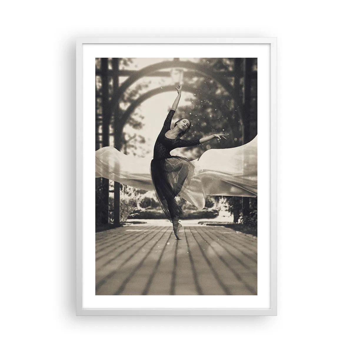 Poster in cornice bianca - La danza dello spirito del giardino - 50x70 cm