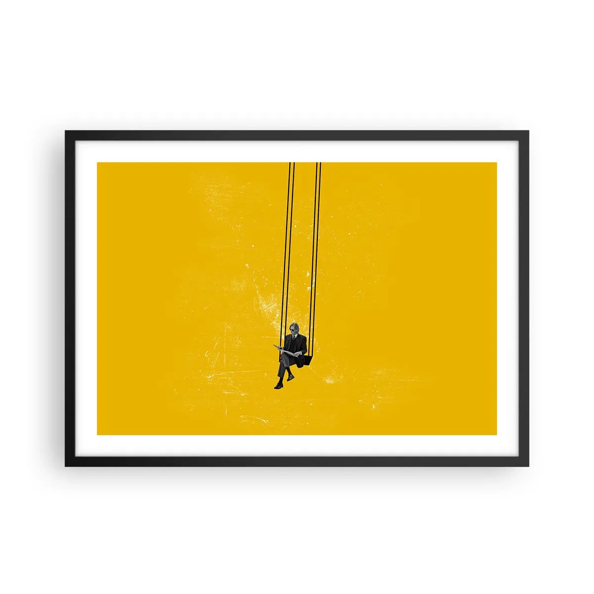 Poster in cornice nera - Una persona su un'altalena su uno sfondo di un giallo intenso - 70x50cm - Un giorno come tanti - Decorazione murale moderna per soggiorno e camera da letto ARTTOR