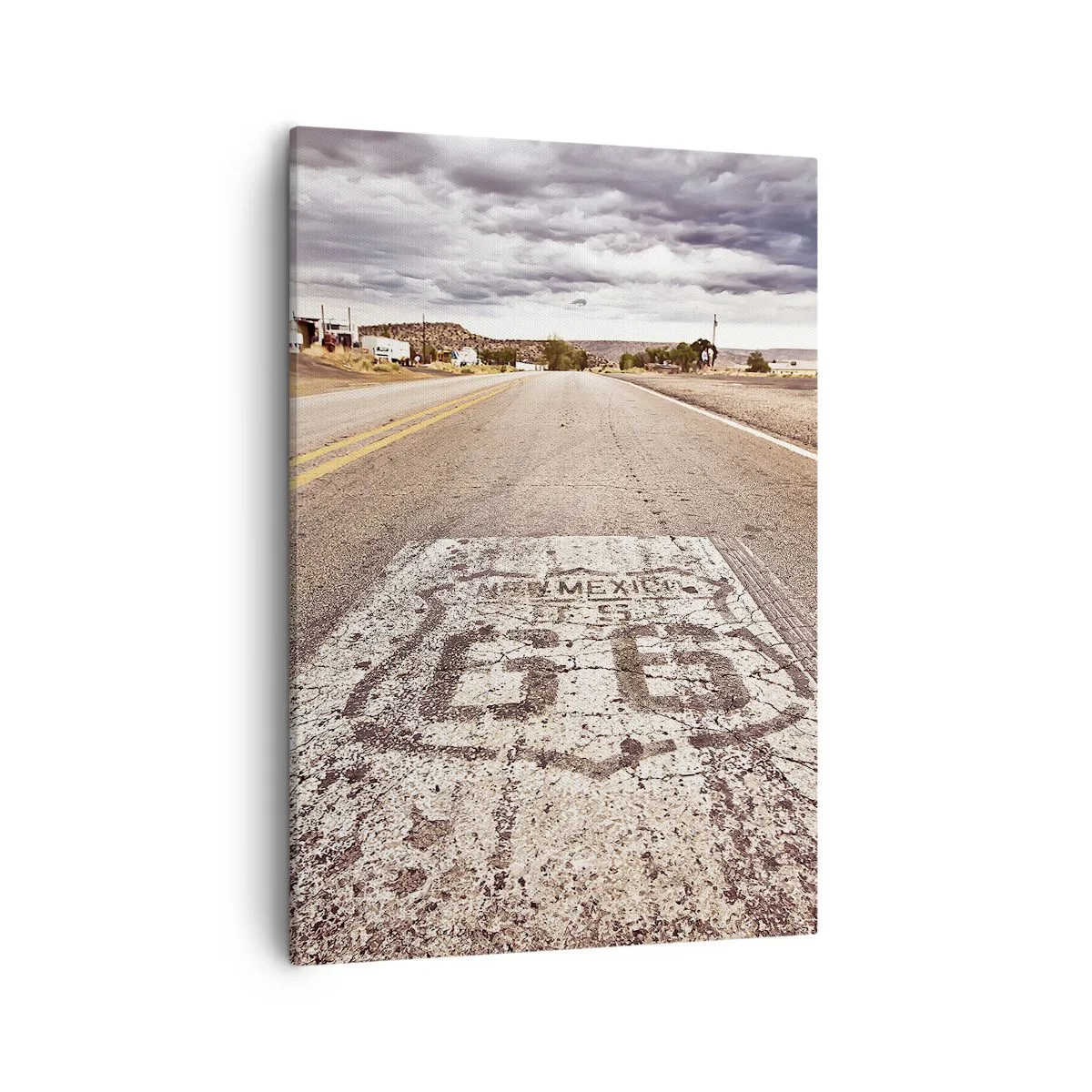 Quadro su tela - Stampe su Tela - Route 66 in un clima desertico con un cielo pittoresco - 50x70cm - La Route 66: una leggenda americana - Decorazione murale moderna per soggiorno e camera da letto ARTTOR