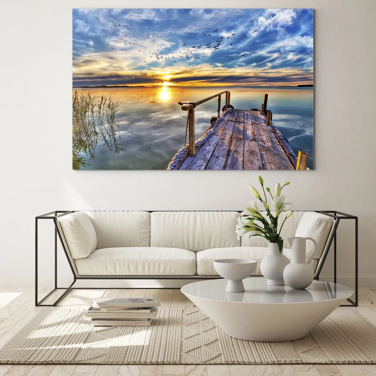 Quadro su vetro - Molo sul lago al tramonto con uccelli nel cielo - 120x80cm - Il vento è andato a dormire - Decorazione murale moderna per soggiorno e camera da letto ARTTOR