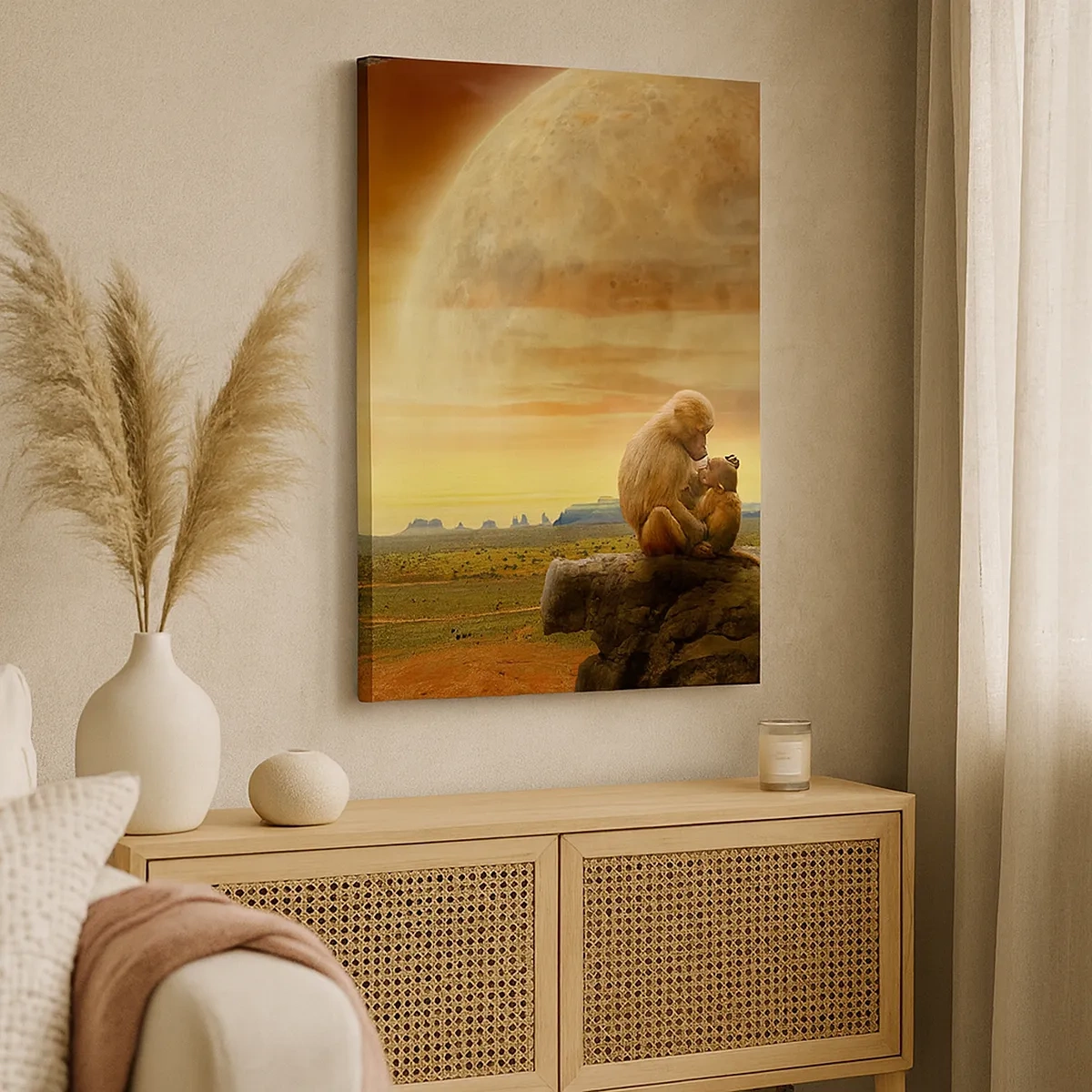 Quadro su tela - Stampe su Tela - Scimmie sedute su una roccia in un paesaggio surreale con un pianeta gigante - 50x70cm - L'amore è ovunque lo stesso - Decorazione murale moderna per soggiorno e camera da letto ARTTOR